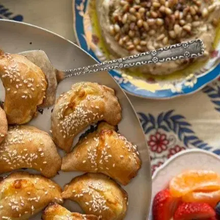 סדנת רקמה לאמהות בחל״ד