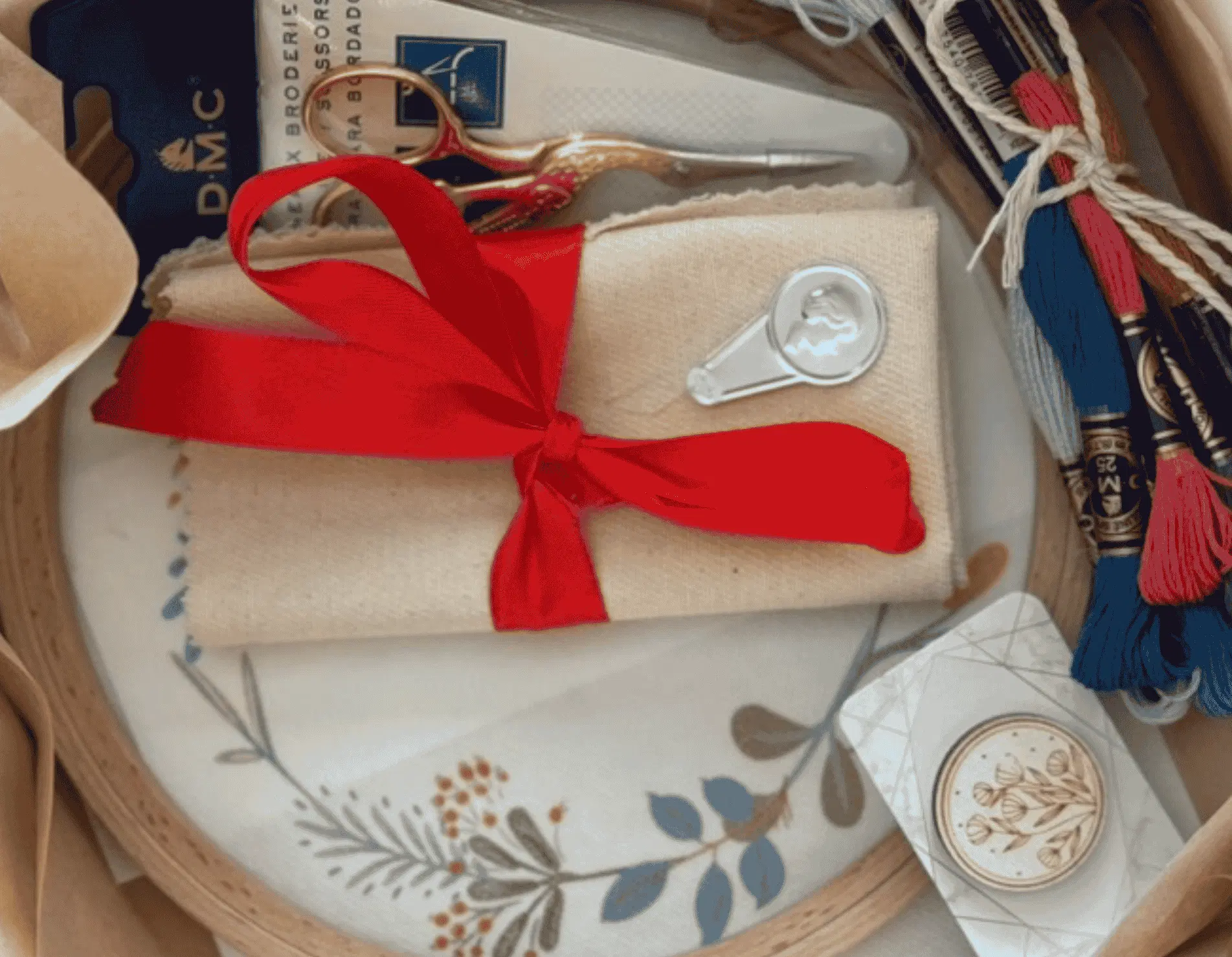 ערכת רקמה בהרכבה