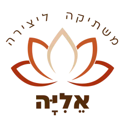 לוגו של אליה מנצור
