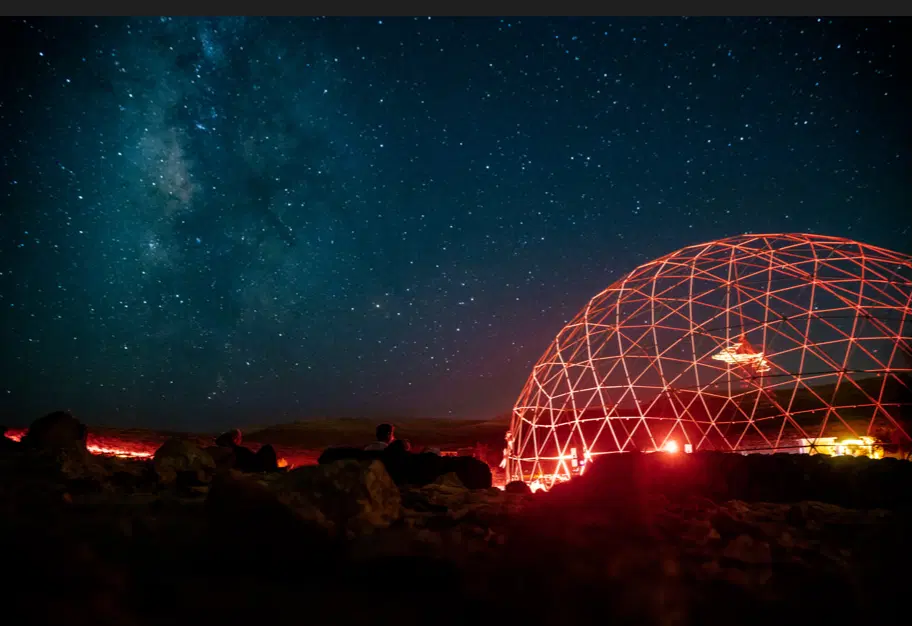 שלושה ימים של התבוננות, התרוממות והשתובבות בלב המדבר