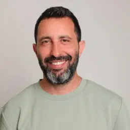 לוגו של אבישי רגב