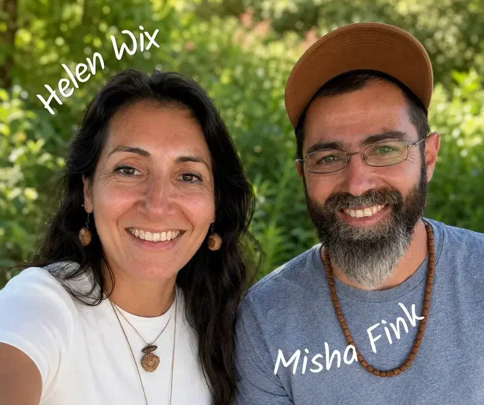 מנחים