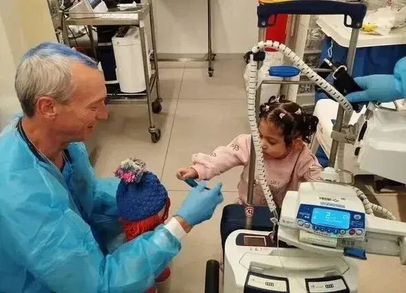 ד"ר עופר שילר, מנהל טיפול נמרץ לב, בעוד יום שגרתי ד"ר עופר שילר, מנהל טיפול נמרץ לב, בעוד יום שגרתי
