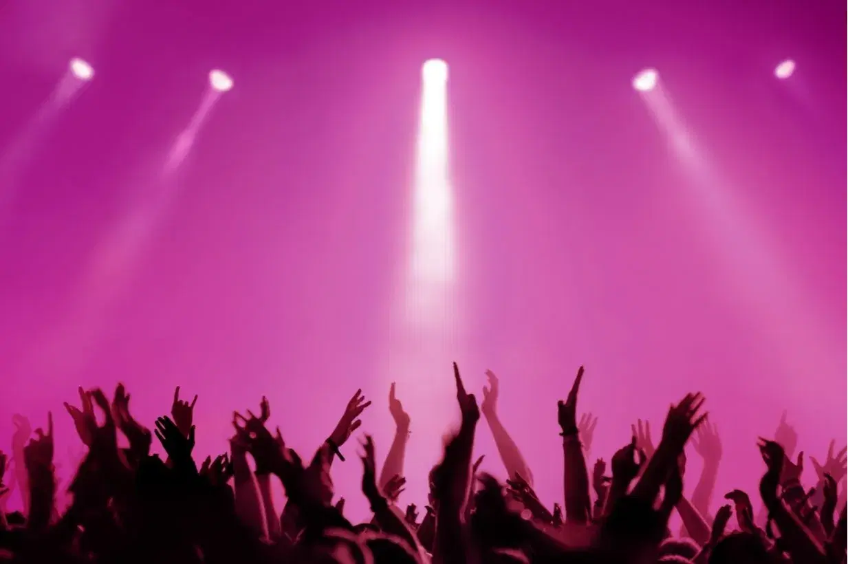 הופעת להקה תמונה להמחשה הופעת להקה תמונה להמחשה