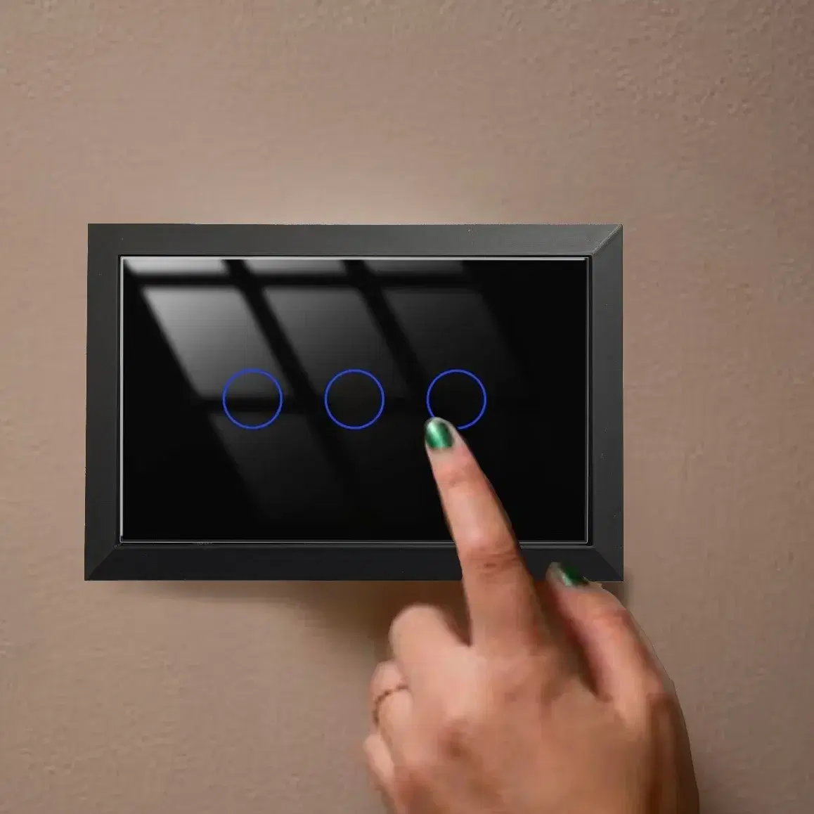 מסגרת דקורטיביתמתאם למפסקים חכמים